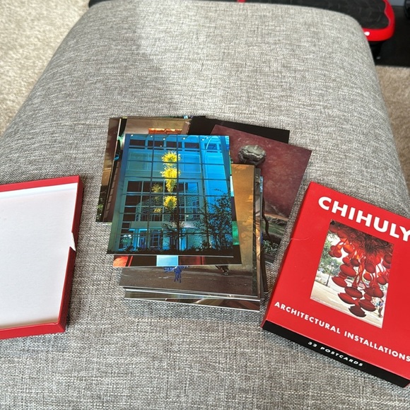 CHIHULY - ARCHITECTURAL INSTALLATIONS - 32 POSTCARDS - PORTLAND PRESSCHI… - Picture 5 of 5
